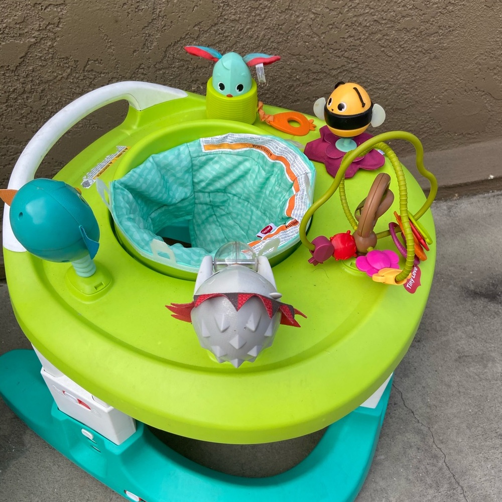 Baby walker - Picture 3 of 3